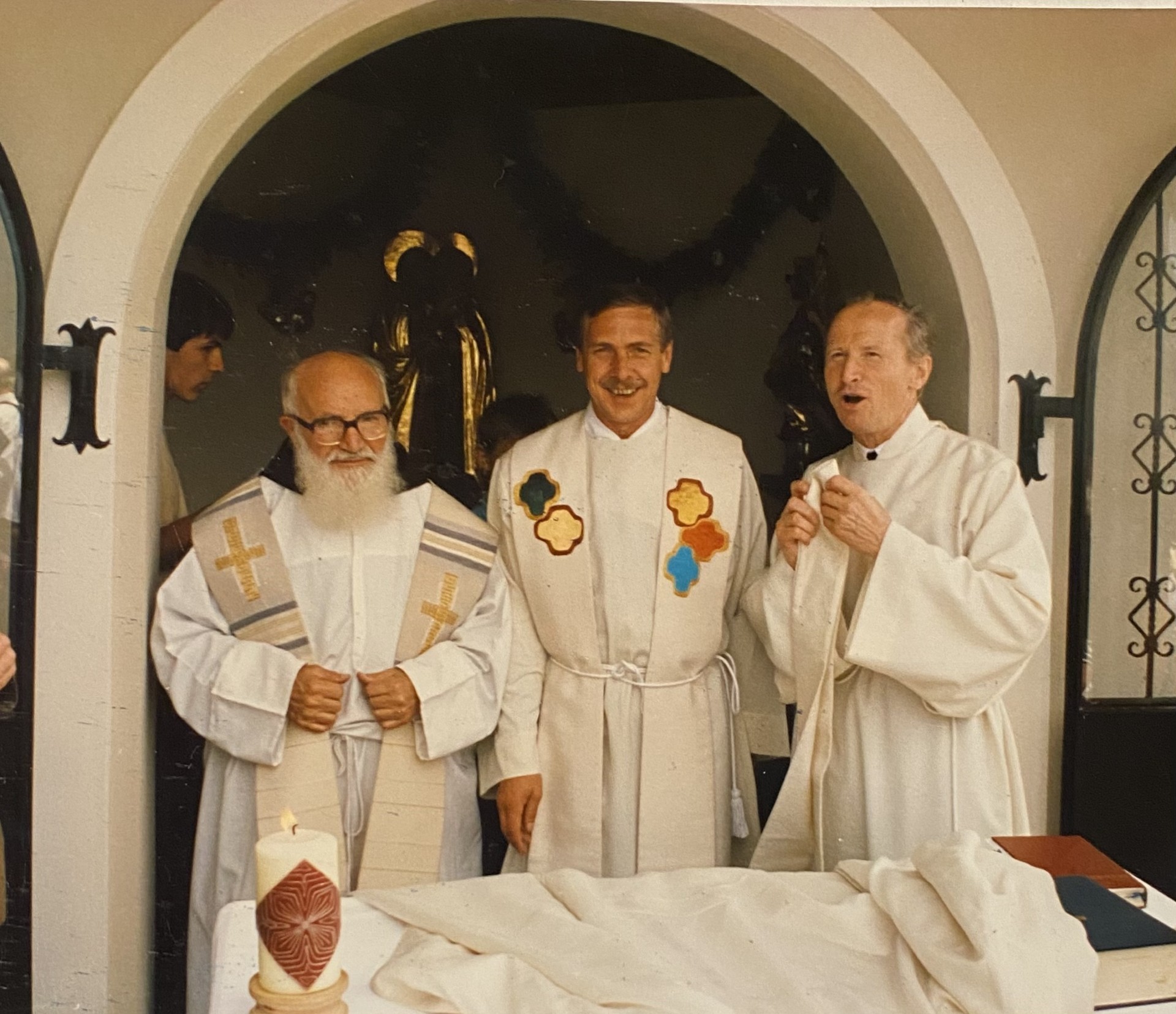 links: Pater Wolfgang Prasch / mitte: Pfarrer Anton Lierzer / rechts: Dechant  Johann Kollar